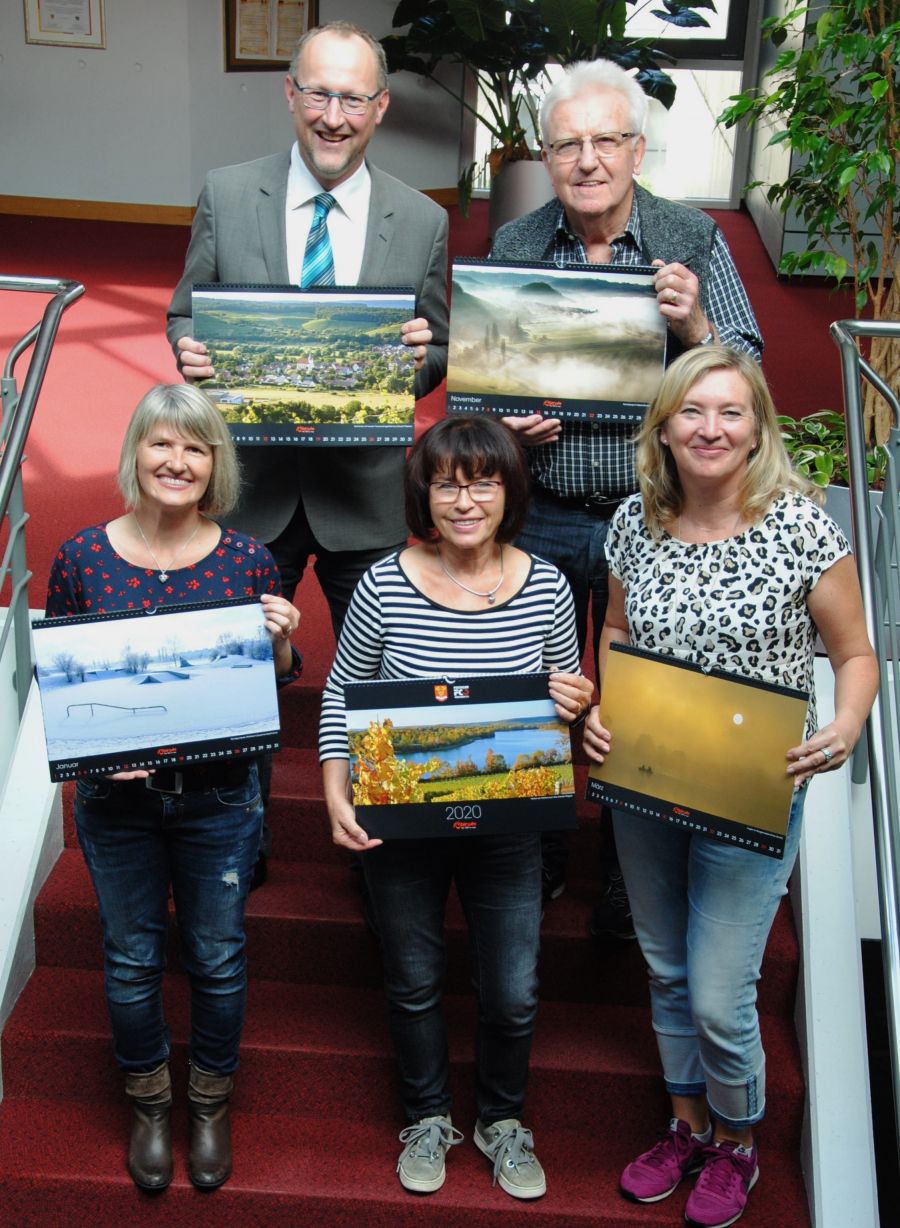 Vorstellung des Fotokalenders 2020 im Rathaus Obersulm (Foto H. Löw)