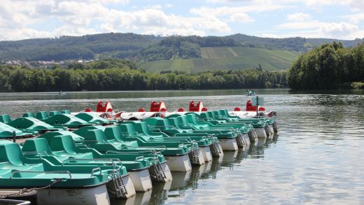 Tretbootfahren am Breitenauer See (© Hartmann)