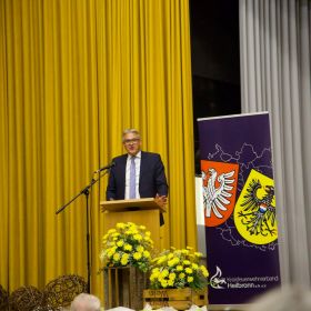 Grußwort von Steffen Hertwig Oberbürgermeister der Stadt Neckarsulm (© Freiweillige Feuerwehr Obersulm)