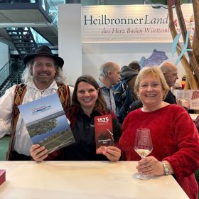  – Messeorganisatorin Regina Rieker (Mitte) vom Weinsberger Tal Verein. Foto Gemeinde