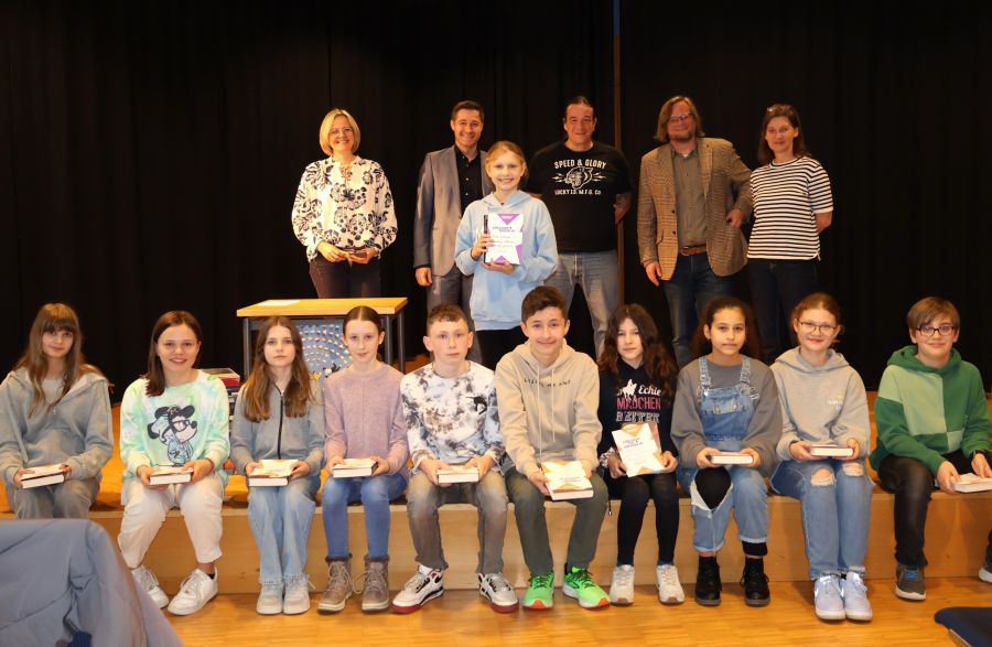  – Bei der Siegerehrung. Foto: Gemeindebücherei