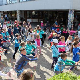 Streetdance beim Kindertag 2015, Grundschule Affaltrach