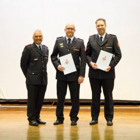 Beförderungen: Oberlöschmeister und Löschmeister (© Freiwillige Feuerwehr Obersulm) Beförderungen: Oberlöschmeister und Löschmeister (© Freiwillige Feuerwehr Obersulm)