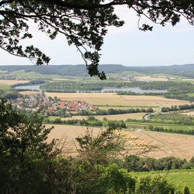 Landschaftsschutzgebiet „Oberes Sulmtal mit Randhöhen“ mit dem Breitenauer See – Das „Obere Sulmtal mit Randhöhen“ ist ein Erholungsgebiet. Das Gebiet mit dem charakteristischen Landschaftsbild am Keuperstufenrand und sein Vorfeld hat eine Fläche von 1.002,0 ha und erstreckt sich über die Gemarkung der Stadt Löwenstein und der Gemeinde Obersulm.